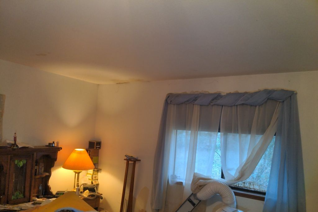 Water Leak In Ceiling