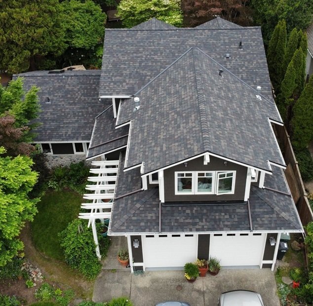black sable asphalt shingle roof