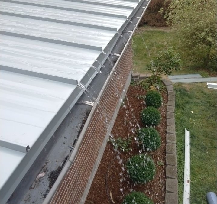 water overshooting gutter