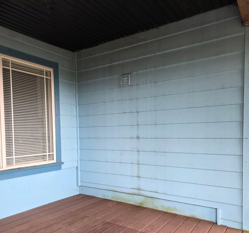 siding leak drip marks