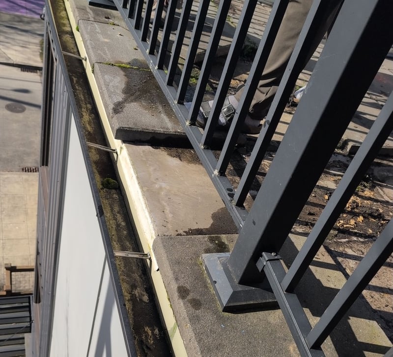 railing installed directly in rooftop deck