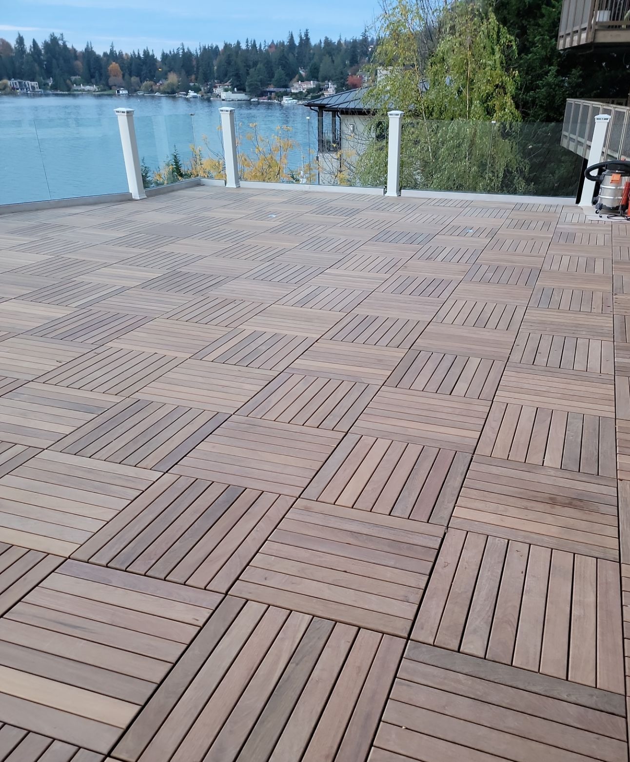 rooftop deck wooden tiles