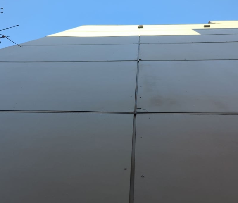 siding before with damage and incorrect flashing